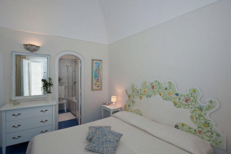 ヴィラ ラ タルターナ ポジターノ 部屋 写真